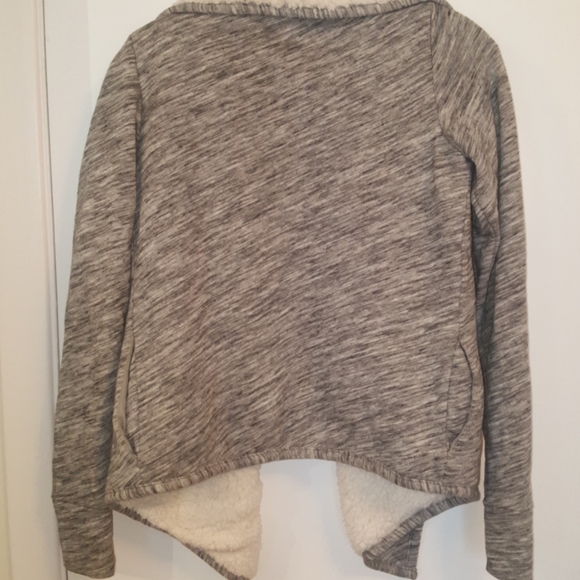 Fluffy lined grey Abercombie & Fitch jacket - Picture 2 of 3